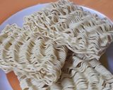 Foto langkah ke 1 dari resep Mie Goreng Daur Ulang Sayur Sop.