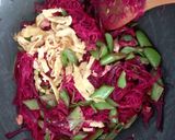 รูปขั้นตอนการทำที่ 7 ของ ผัดหมี่สีทับทิม #บีทรูท Stir-fried Ruby Bihun Rice Noodle #beet