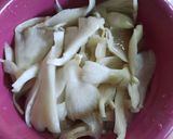 Foto langkah ke 1 dari resep Tumis Jamur Tiram Tauge.