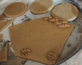 Foto del paso 2 de la receta: Galletitas de Halloween!! De masa de jengibre y decoración de glasé!!
