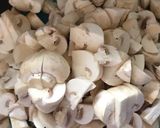 A picture of step 3 of Methi Mushrooms.
