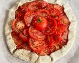 Une image de l'étape 3 de Tarte rustique à la tomate.
