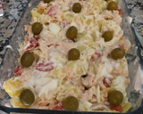 Foto del paso 3 de la receta: Ensalada de salmón y gambas suave, rica y fácil