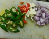 Foto langkah ke 1 dari resep 089. Cumi Asin Cabe Ijo.