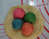 Foto langkah ke 4 dari resep Rainbow Thousand Layer Mooncake.