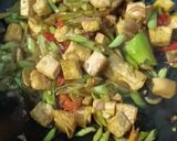 Foto langkah ke 3 dari resep Tumis tahu buncis.