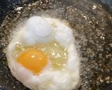 Foto del paso 4 de la receta: Huevos rotos con sobrasada y miel