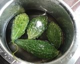 A picture of step 1 of Stuffed Bitter Gourd.