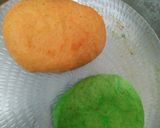A picture of step 2 of Tricolor masala thepla.