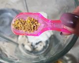 عکس مرحله 1 از دستور معجون موز و شیره