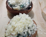 Foto del paso 5 de la receta: Champiñones portobello rellenos con bechamel de espinacas