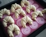 Pas rețetă Cornuri pufoase umplute cu nutella 7 fotografie