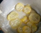 Foto del paso 2 de la receta: Camarones al ajillo con Zucchini y patacones