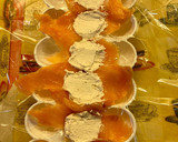 Foto del paso 3 de la receta: Bombones de salmón ahumado con mousse de queso