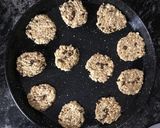 Foto del paso 4 de la receta: Galletitas de avena y banana con chips de chocolate