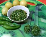 A picture of step 1 of Hari Mirch Lehson & lemon ki Chutney.
