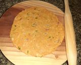 A picture of step 5 of Cabbage paratha.