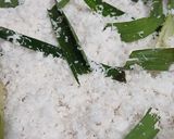 Foto langkah ke 7 dari resep Putu Bunga Telang (dengan cetakan silikon).
