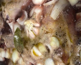 Foto del paso 6 de la receta: Paletilla de cordero al horno con cabeza de ajos y patata al horno