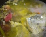 Foto langkah ke 3 dari resep Sup ikan giant trevally untuk anak.