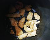 A picture of step 3 of Chicken bao in indian style.