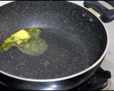 A picture of step 1 of Masala kaju.