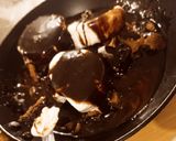 A picture of step 8 of Flourless brownies with mexican chocolate sauce and Ice cream.