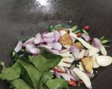 Foto langkah ke 1 dari resep Oseng Soun Lombok Ijo.