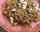 Foto del paso 3 de la receta: Espaguetis integrales con verduras
