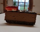 Foto del passaggio 11 della ricetta Cheesecake al triplo cioccolato