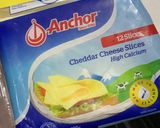 Gambar langkah 1 resipi Roti Sosej Berkeju.