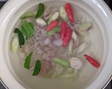 Foto langkah ke 3 dari resep Tom Kha Gai.