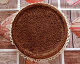 Foto del passaggio 10 della ricetta Torta al cacao con crema pasticcera fragole e ciliegie
