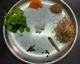 હર્બલ ઉકાળો (Herbal Ukalo Recipe In Gujarati) રેસીપી સ્ટેપ1ફોટો