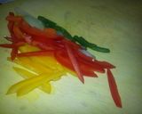 Foto del paso 2 de la receta: Fajitas de pollo salteadas con vegetales