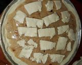 Foto del paso 4 de la receta: Tarta de jamón y queso con crema de cebolla