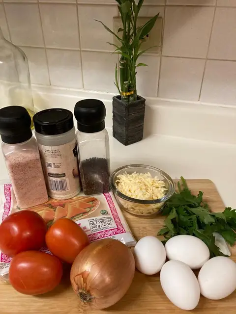 Langkah-langkah untuk membuat Cara bikin Martabak Tomat Lumer/Tomato Melted Martabak