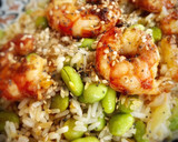 Foto del paso 5 de la receta: Ensalada tibia de arroz con langostinos y edamame