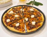 Foto del passaggio 16 della ricetta Pizza con Impasto di Cavolfiore