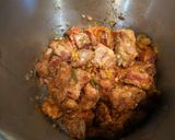 Foto del paso 3 de la receta: Patatas guisadas con costillas y setas en la Magefesa