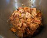 Foto del paso 3 de la receta: Patatas guisadas con costillas y setas en la Magefesa