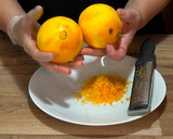 Foto del paso 1 de la receta: Bizcocho súper fácil de naranja, muy tierno y esponjoso