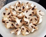 Foto del paso 4 de la receta: Conejo en salsa de chocolate con champiñones 🔥🔥🔥🔥