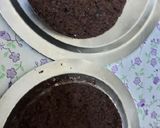 A picture of step 6 of Christmas 🍫 chocolate choco chips whip cream cake.