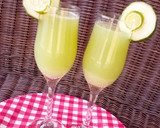 A picture of step 2 of Cucumber and ginger juice.