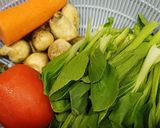 Hình bước làm 2 của món Mì xào giòn với tôm và rau củ