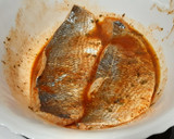 Foto del paso 1 de la receta: Dorada empanada y adobada, en airfryer