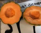 Une image de l'étape 1 de Melon « spoutnik » au jambon cru et basilic cœur crémeux de burrata.