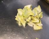 Une image de l'étape 3 de Salade d'endives tomates et courgette râpée à la mortadelle.