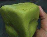 Foto langkah ke 3 dari resep Cookies Greentea toping Coklat.
